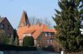 Zur Heisterburg mit Blick auf Pfarrhaus und Kirche - bitte anklicken!
